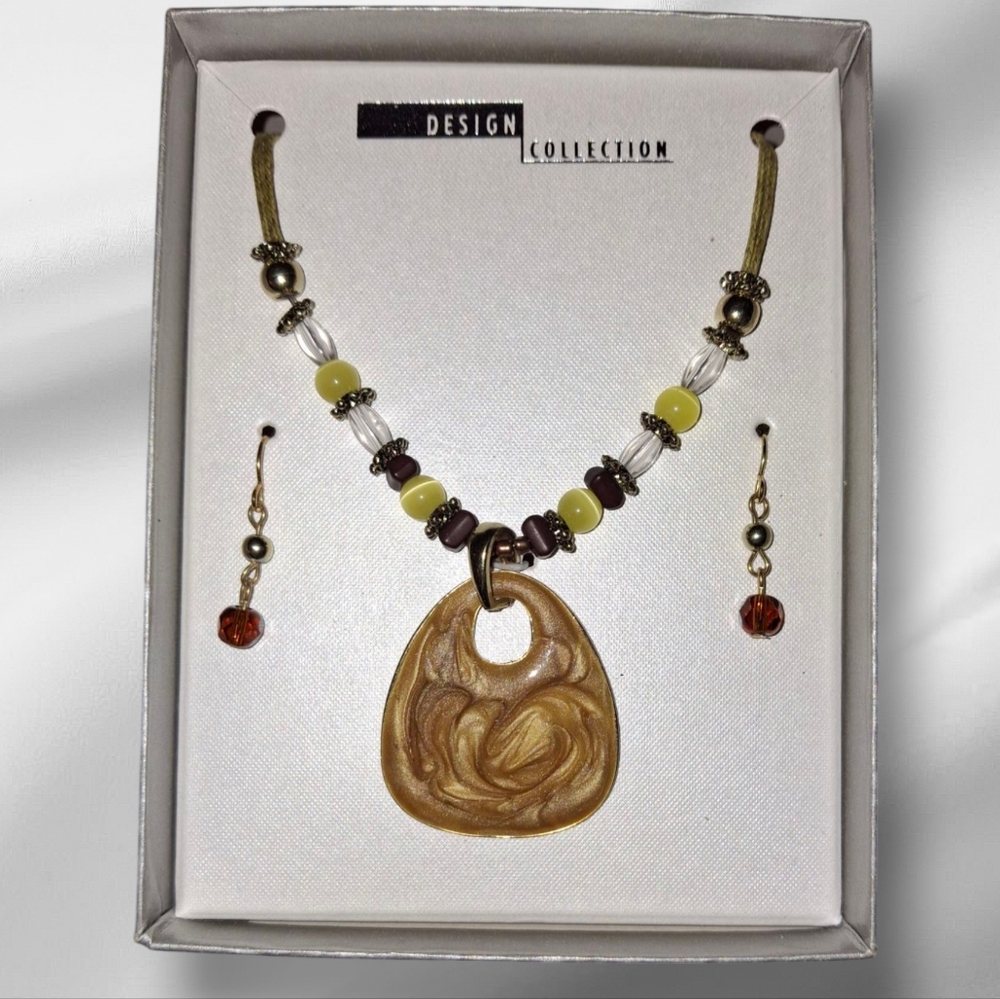 KC Signed Enameled Pendant Necklace And Earrings Beaded Box Set